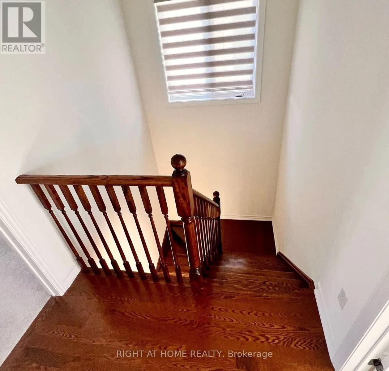 












18 GOHEEN STREET

,
Clarington (Newcastle),




Ontario
L1B0K7

