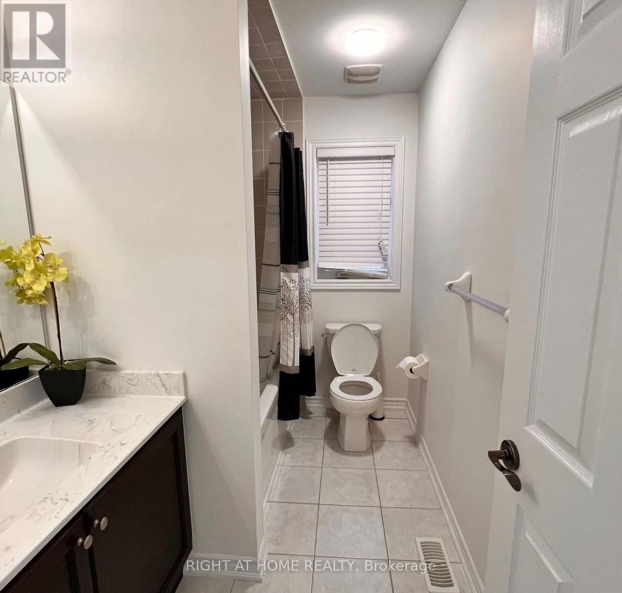 












18 GOHEEN STREET

,
Clarington (Newcastle),




Ontario
L1B0K7

