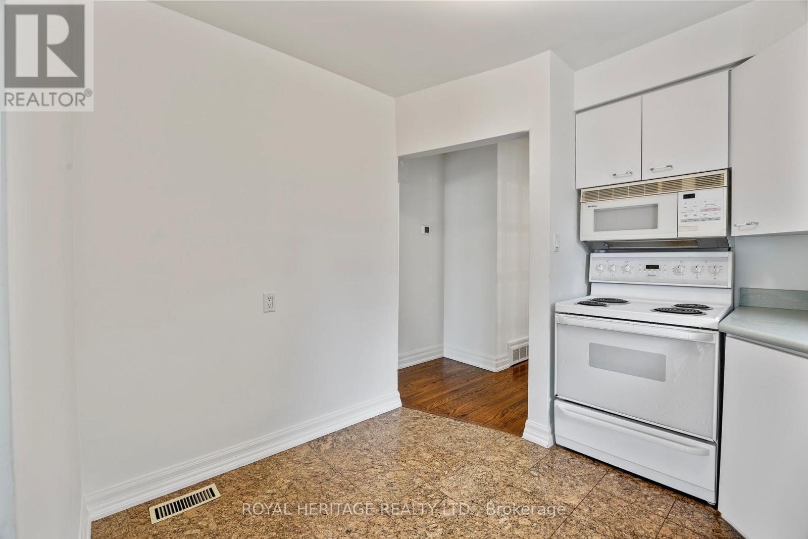 












32 BEATH STREET

,
Toronto (West Hill),




Ontario
M1E3J3

