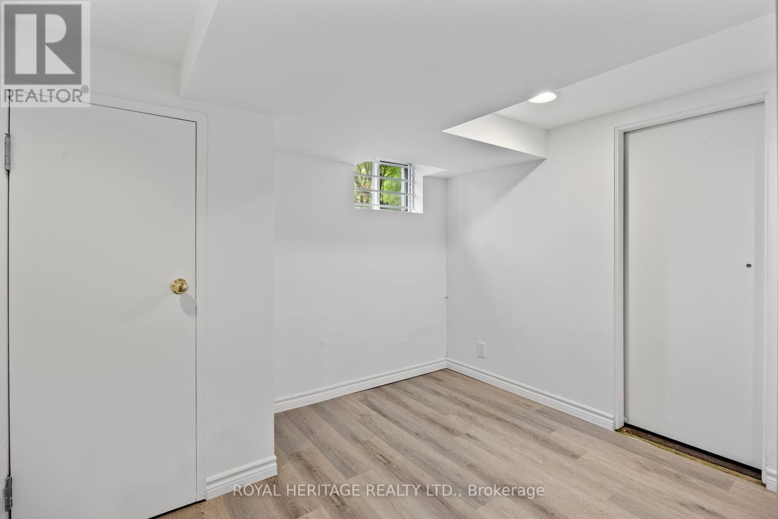 












32 BEATH STREET

,
Toronto (West Hill),




Ontario
M1E3J3

