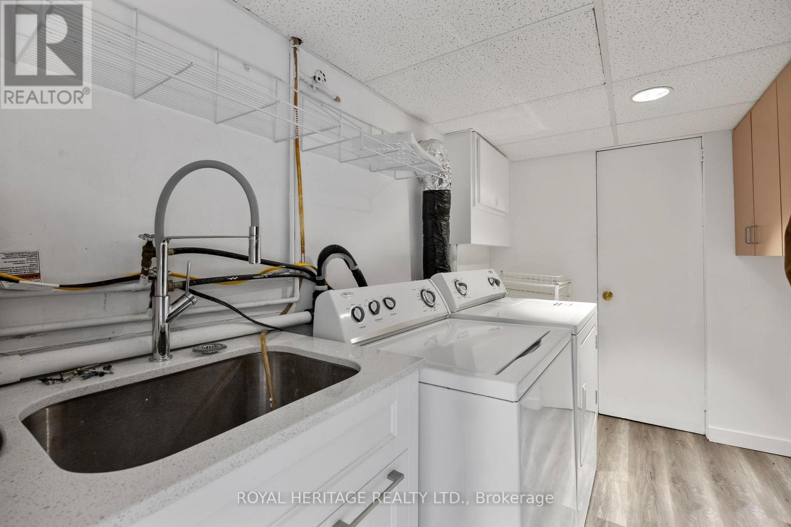 












32 BEATH STREET

,
Toronto (West Hill),




Ontario
M1E3J3

