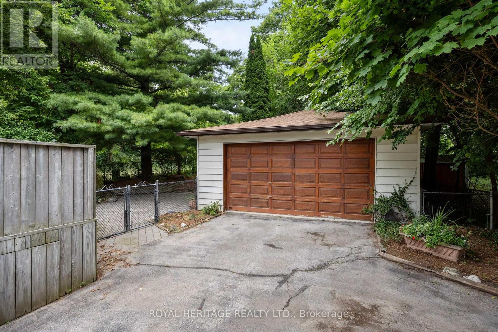 












32 BEATH STREET

,
Toronto (West Hill),




Ontario
M1E3J3

