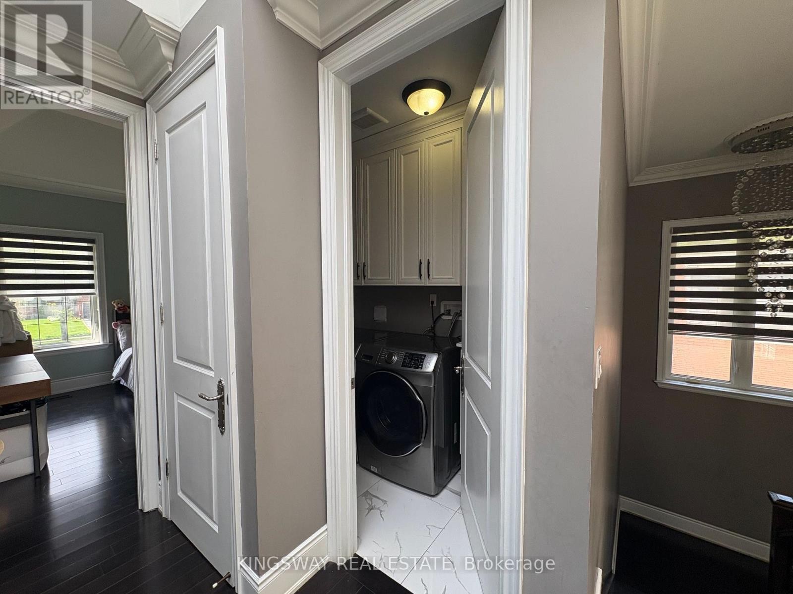 












3686 ELLESMERE ROAD S

,
Toronto (Highland Creek),




Ontario
M1C1H6

