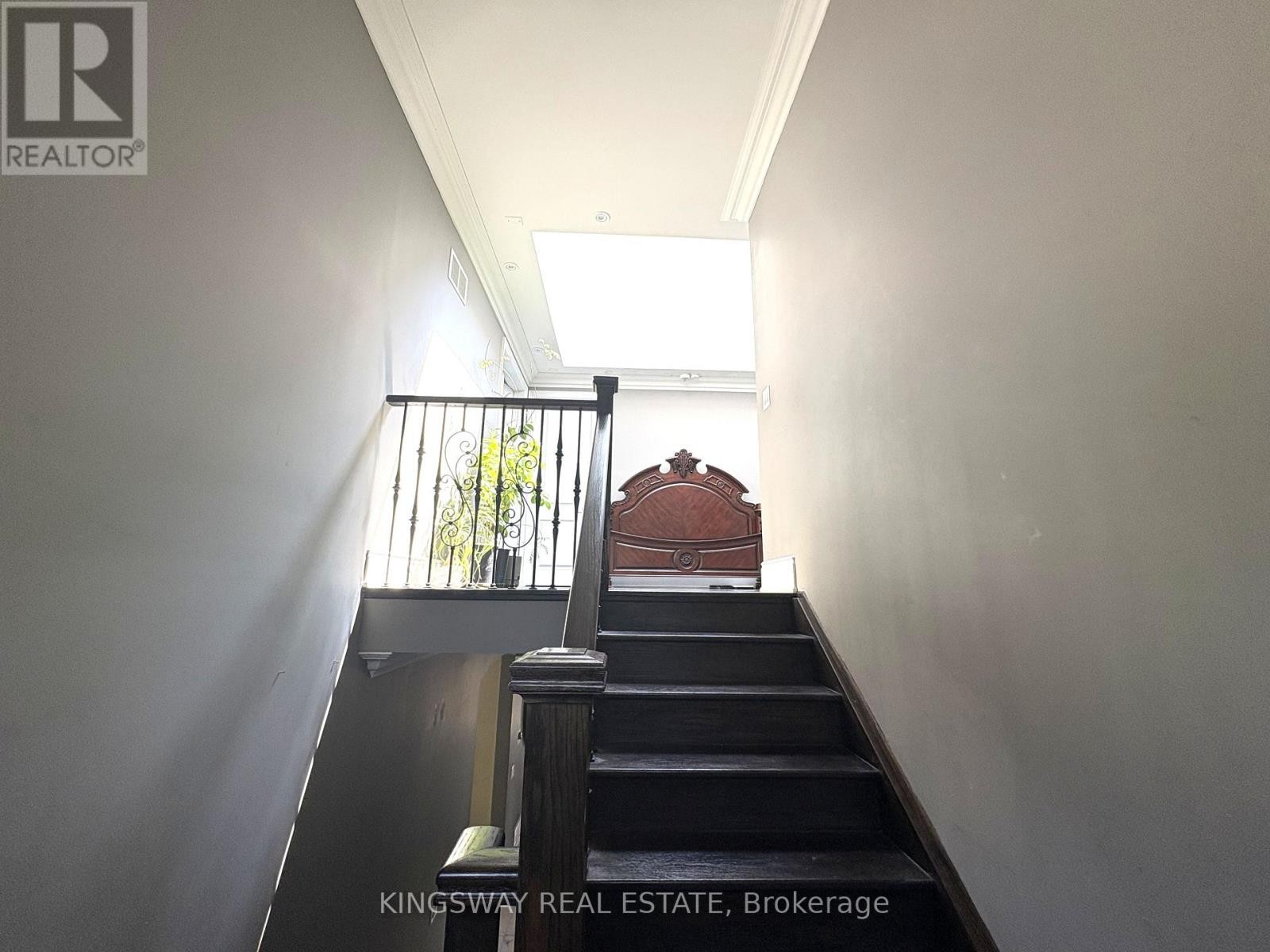 












3686 ELLESMERE ROAD S

,
Toronto (Highland Creek),




Ontario
M1C1H6

