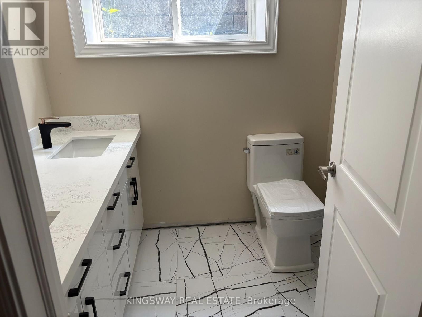 












3686 ELLESMERE ROAD S

,
Toronto (Highland Creek),




Ontario
M1C1H6

