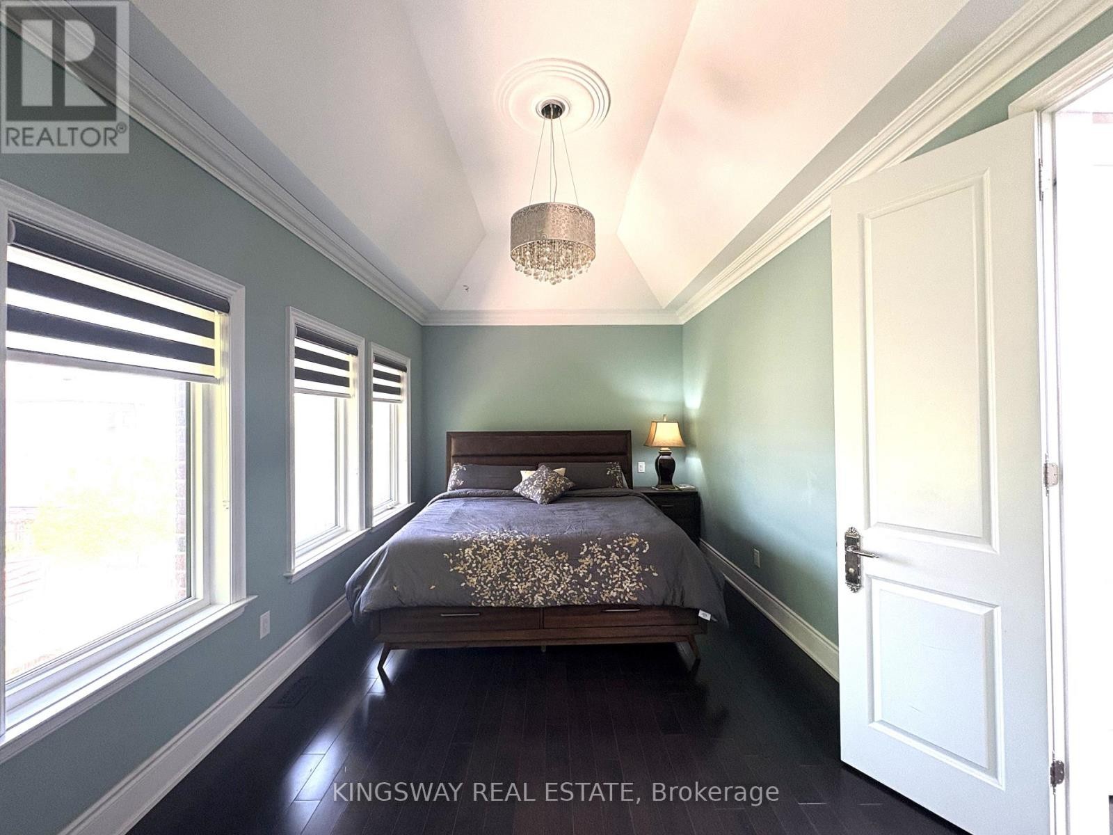 












3686 ELLESMERE ROAD S

,
Toronto (Highland Creek),




Ontario
M1C1H6

