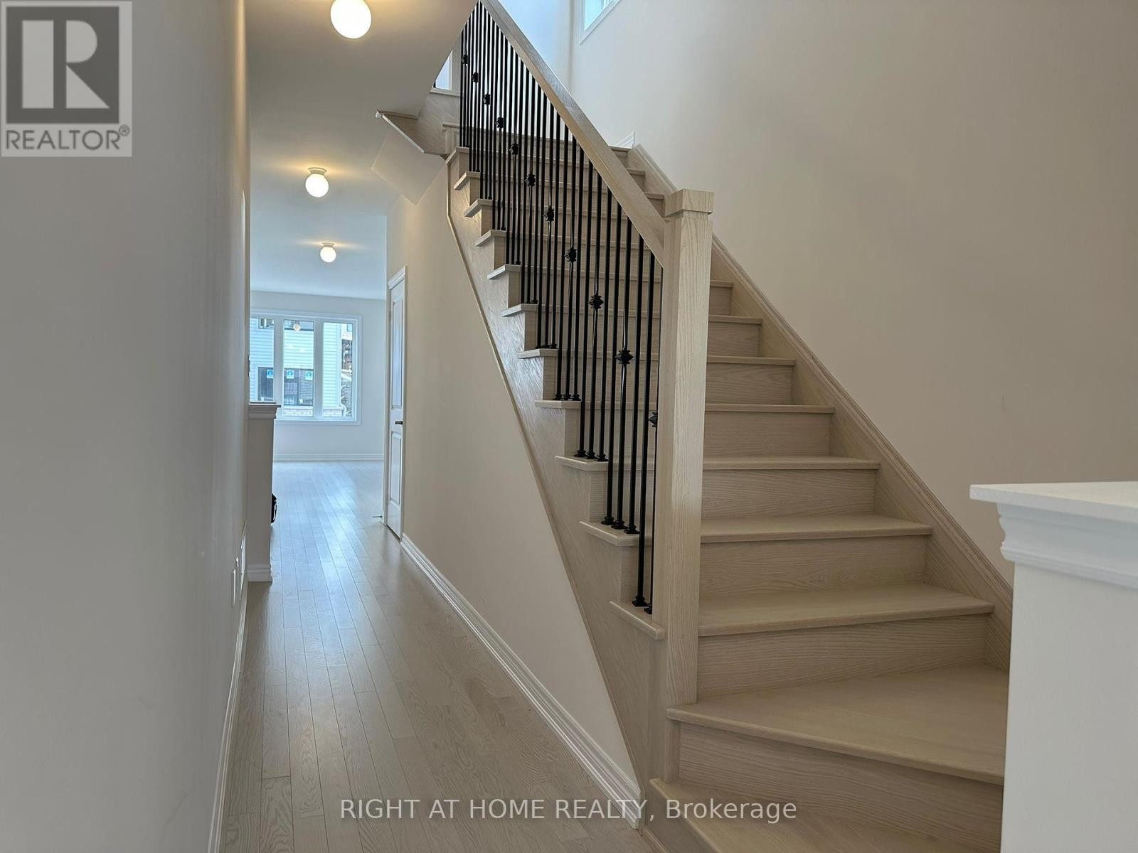 












2067 HORACE DUNCAN CRESCENT

,
Oshawa (Kedron),




Ontario
L1H0H4


