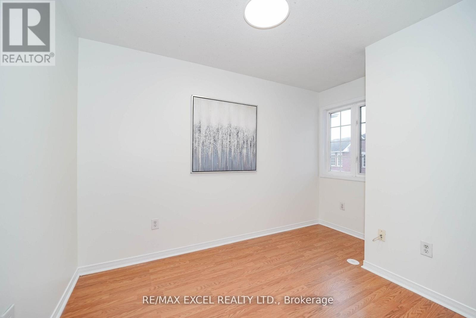 












4 - 2784 EGLINTON AVENUE E

,
Toronto (Eglinton East),




Ontario
M1J2C8

