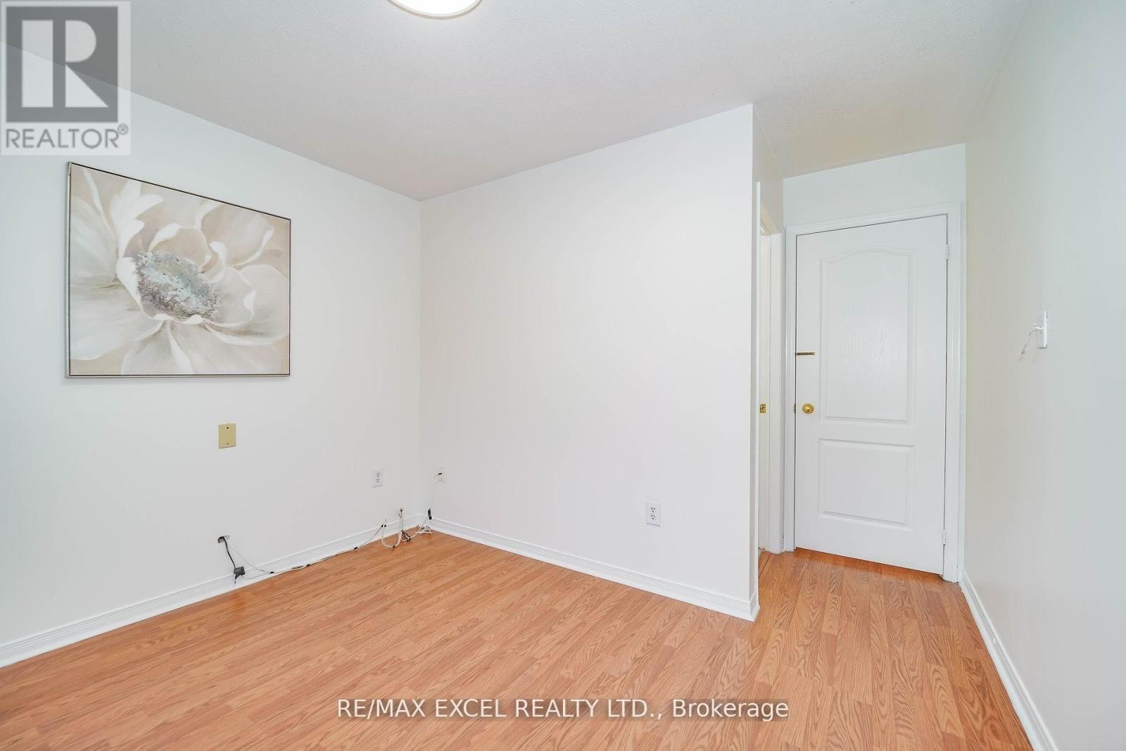 












4 - 2784 EGLINTON AVENUE E

,
Toronto (Eglinton East),




Ontario
M1J2C8

