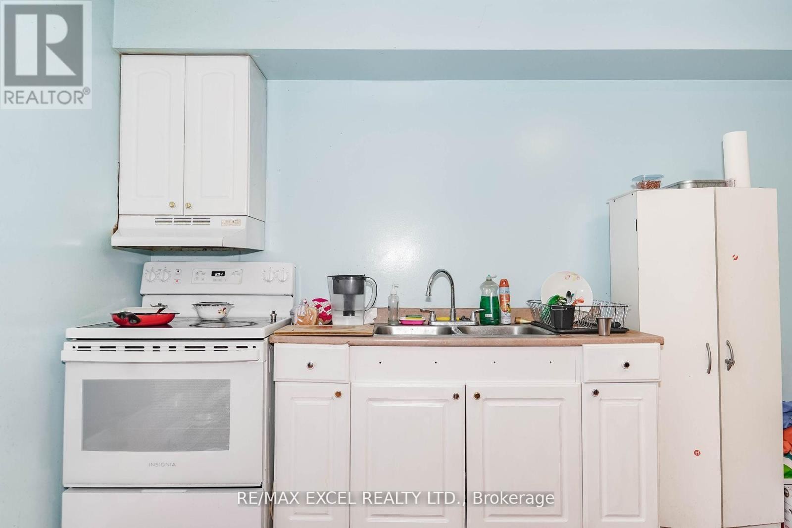 












4 - 2784 EGLINTON AVENUE E

,
Toronto (Eglinton East),




Ontario
M1J2C8

