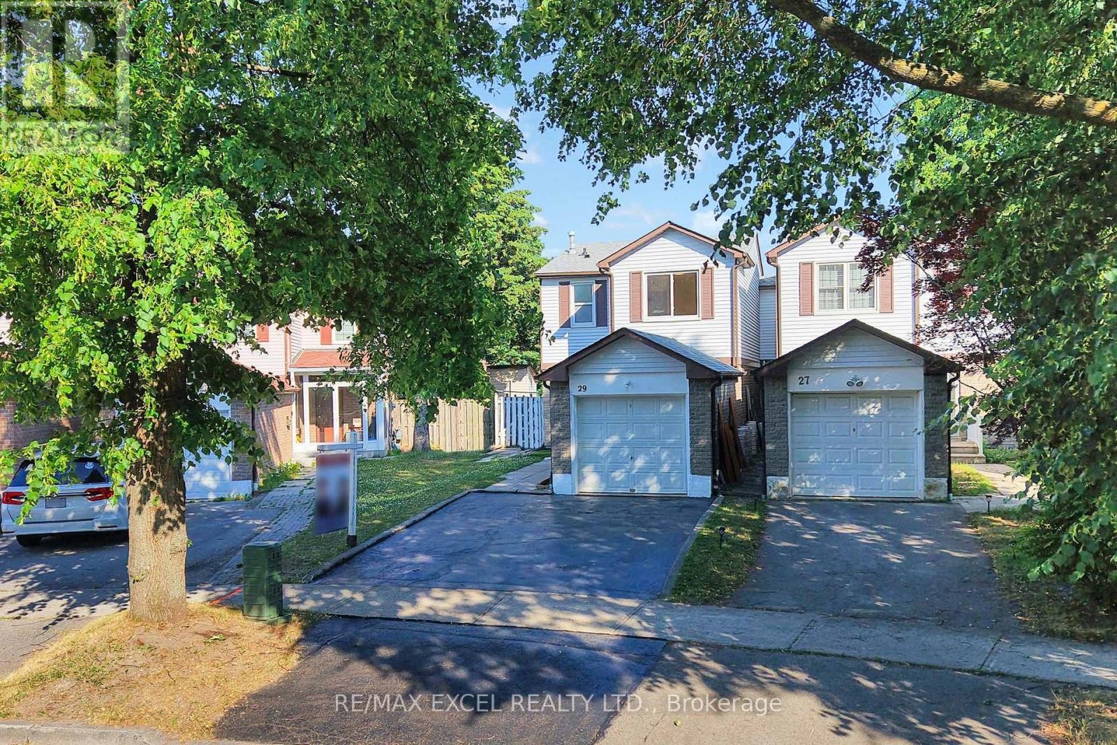 












29 GREEN SPRING DRIVE

,
Toronto (Milliken),




Ontario
M1V2A9

