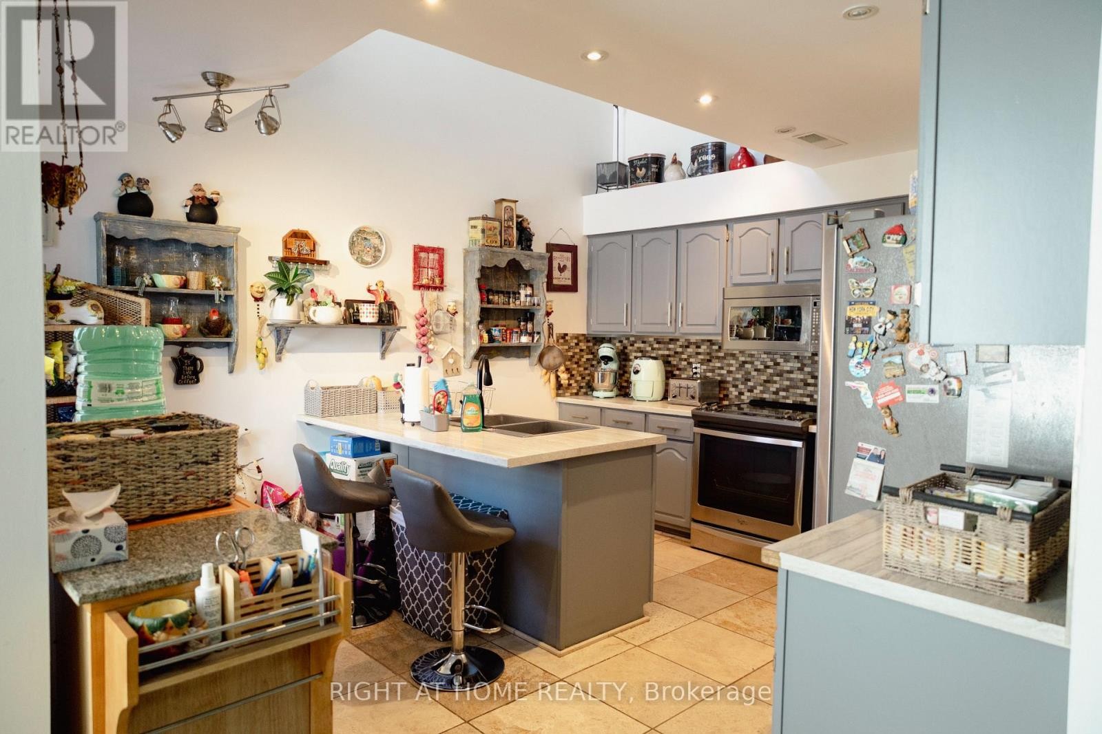 












D-7 - 1663 NASH ROAD

,
Clarington (Courtice),




Ontario
L1E1S8

