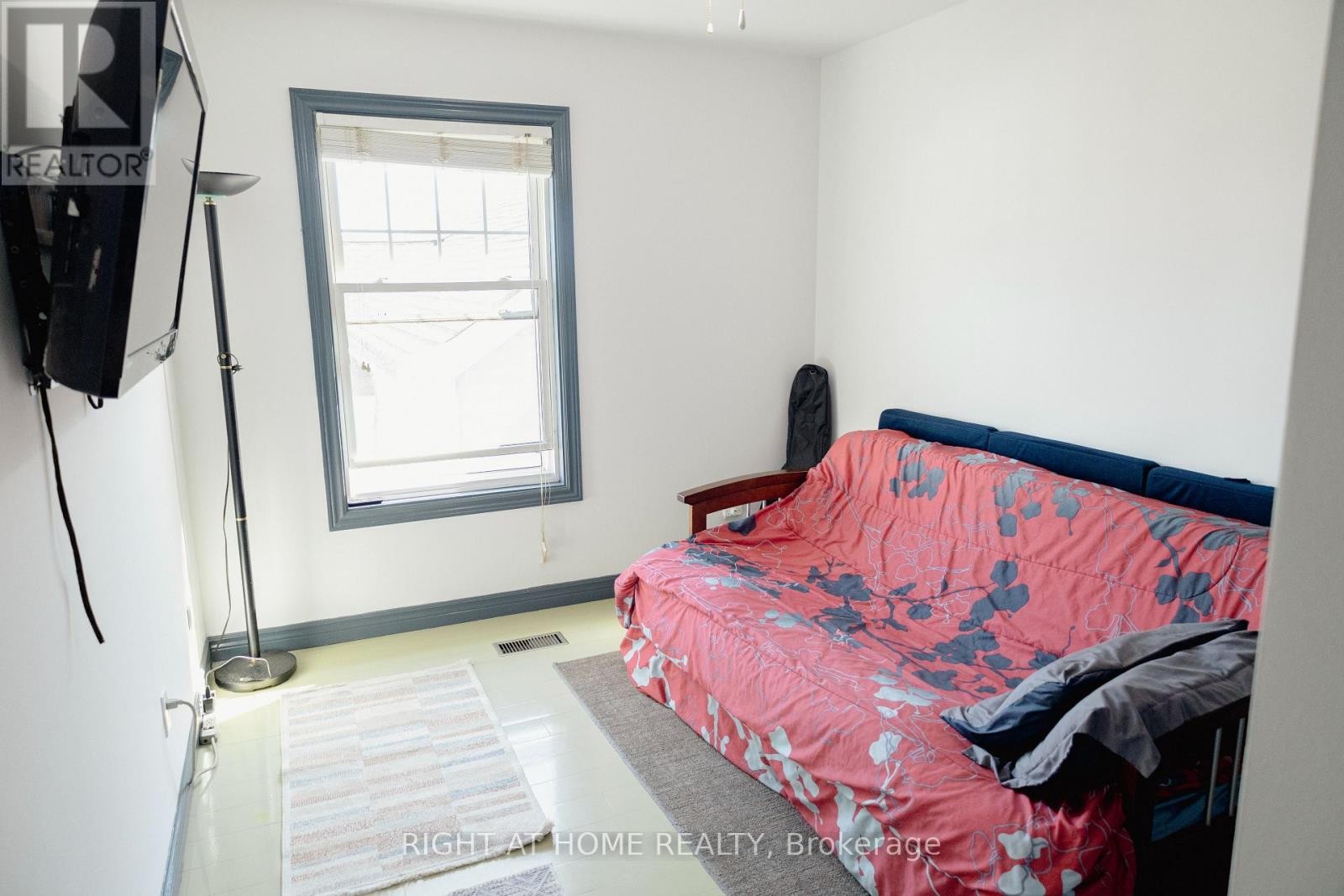 












D-7 - 1663 NASH ROAD

,
Clarington (Courtice),




Ontario
L1E1S8

