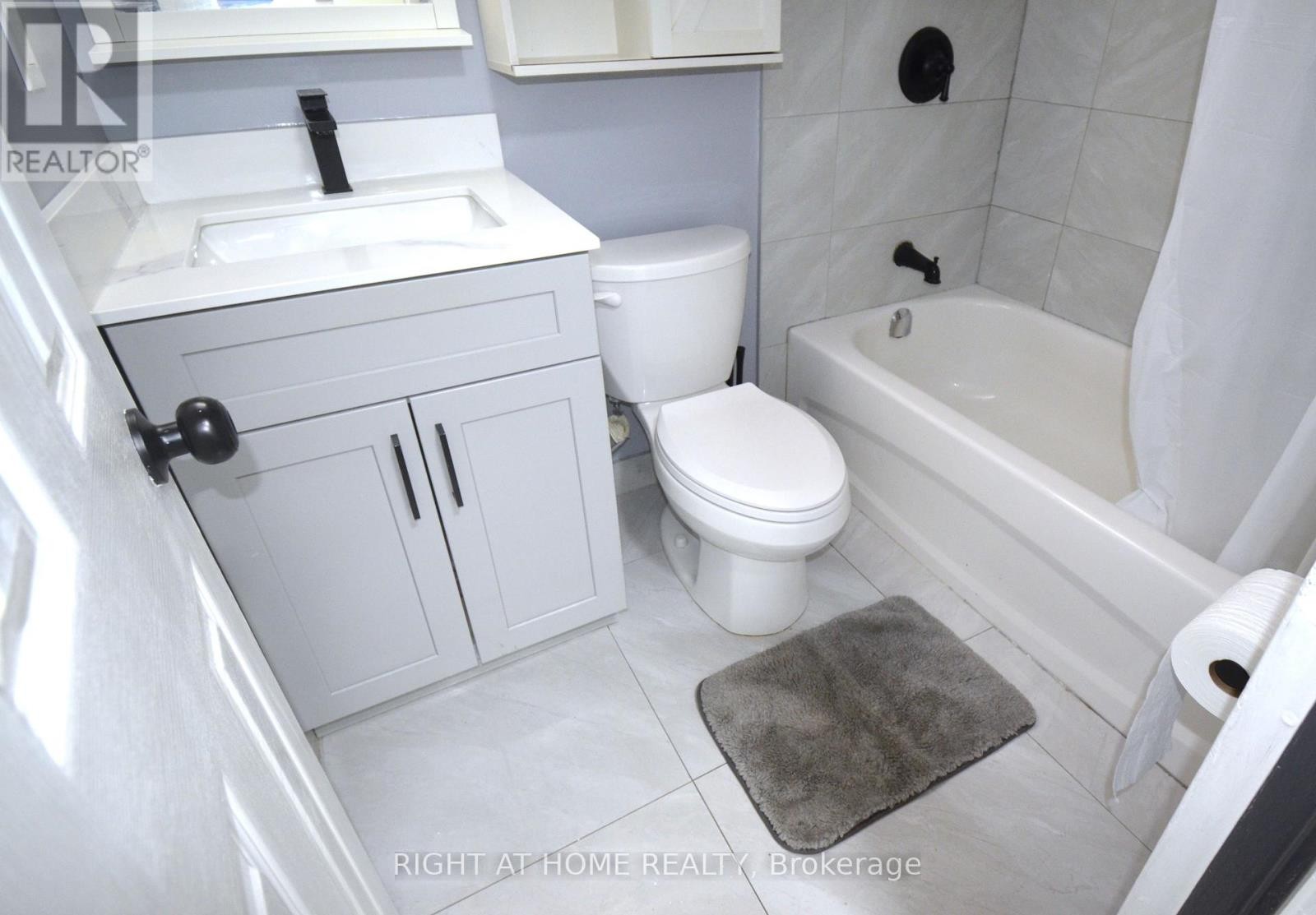 












216 - 100 DUNDALK DRIVE

,
Toronto (Dorset Park),




Ontario
M1P4V2

