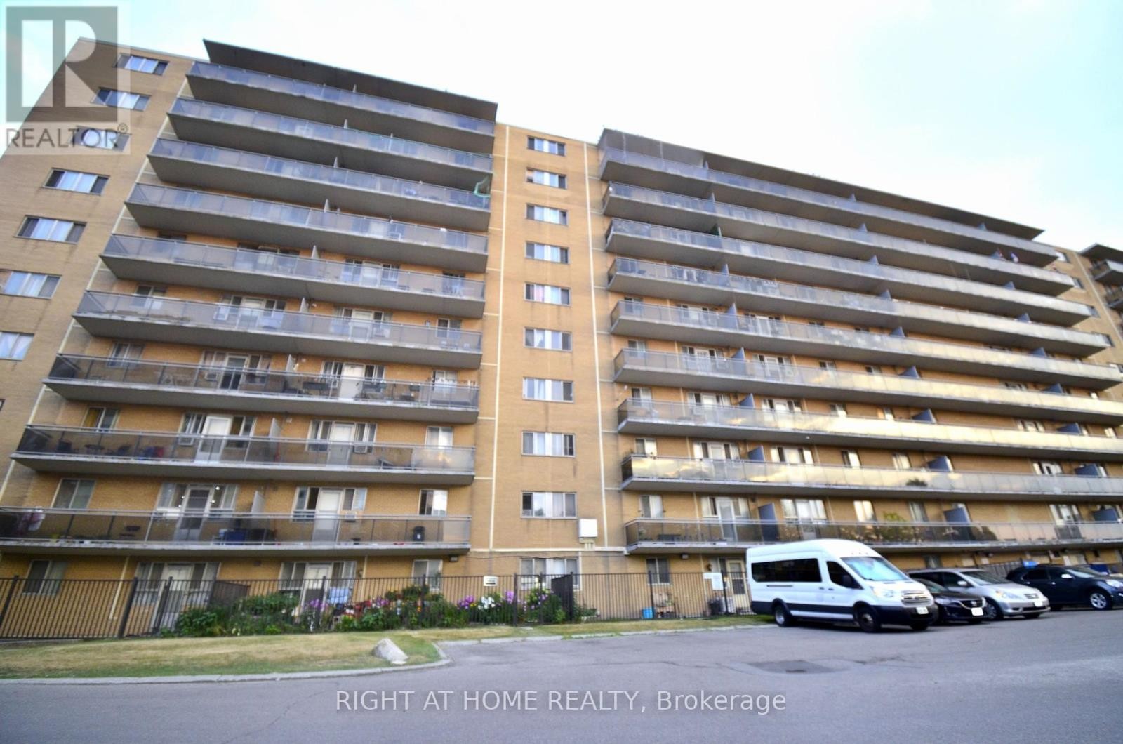 












216 - 100 DUNDALK DRIVE

,
Toronto (Dorset Park),




Ontario
M1P4V2

