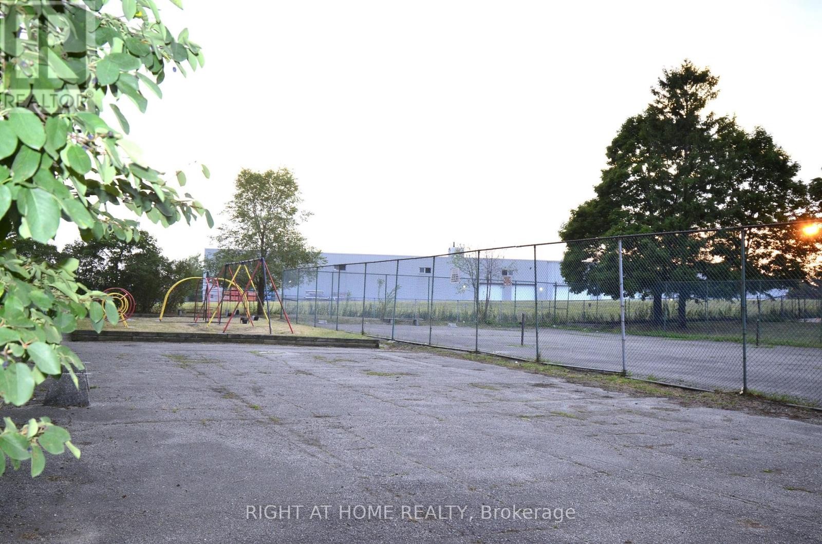












216 - 100 DUNDALK DRIVE

,
Toronto (Dorset Park),




Ontario
M1P4V2

