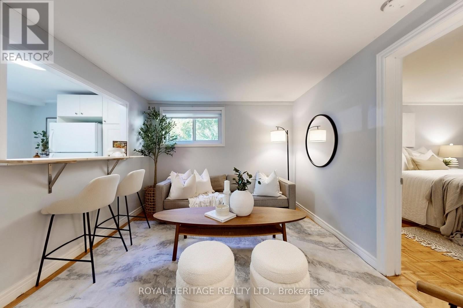 












233 PALACE STREET

,
Whitby (Downtown Whitby),




Ontario
L1N5G1

