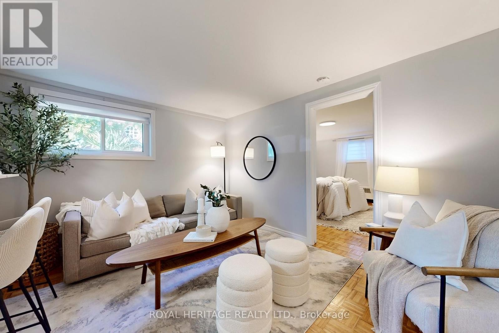 












233 PALACE STREET

,
Whitby (Downtown Whitby),




Ontario
L1N5G1

