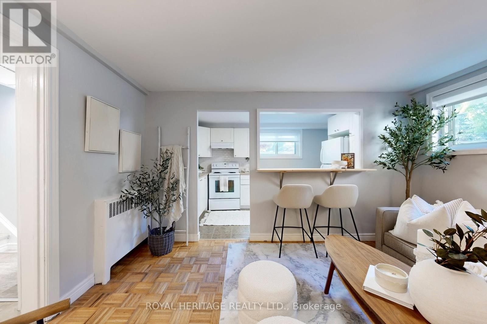 












233 PALACE STREET

,
Whitby (Downtown Whitby),




Ontario
L1N5G1

