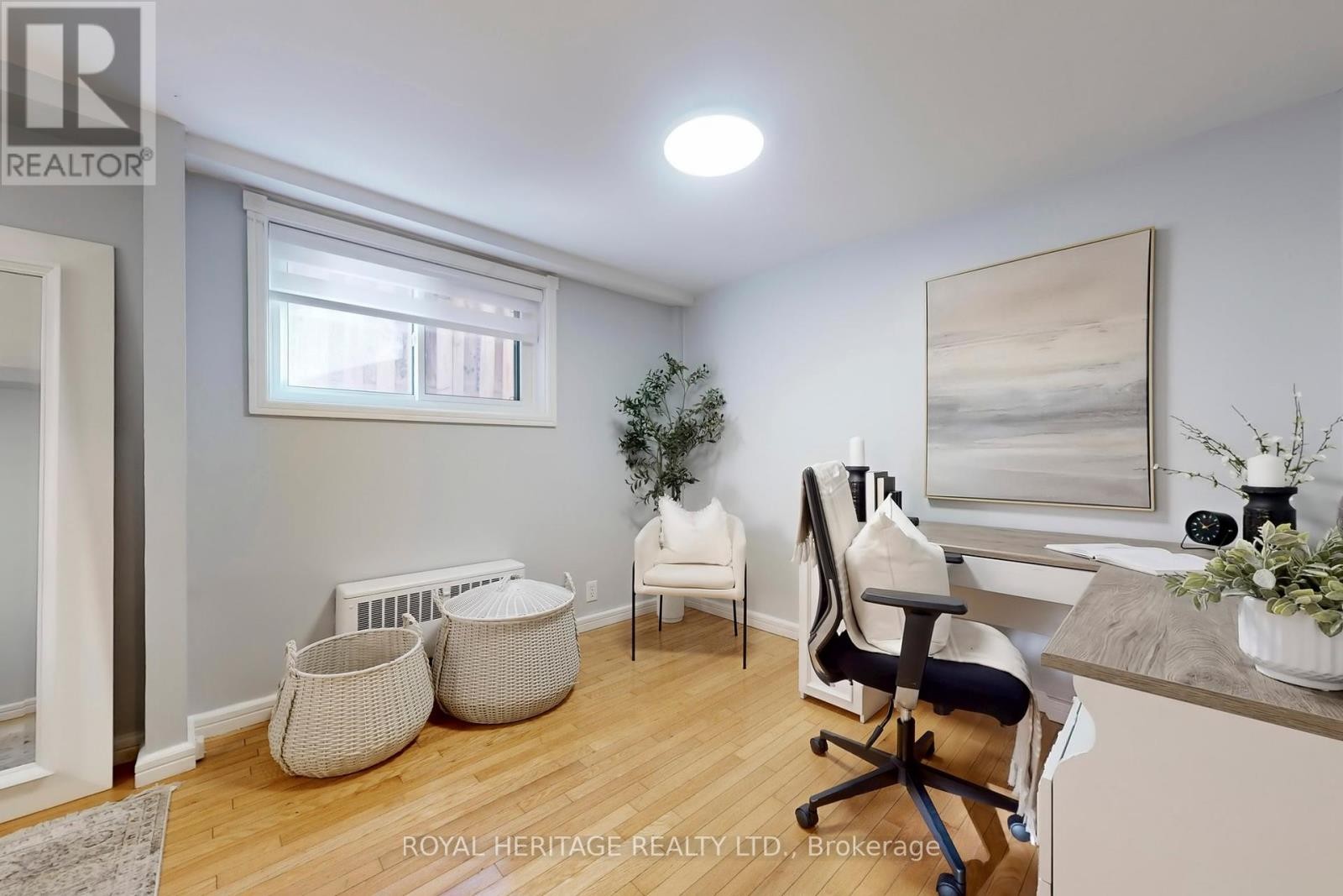 












233 PALACE STREET

,
Whitby (Downtown Whitby),




Ontario
L1N5G1

