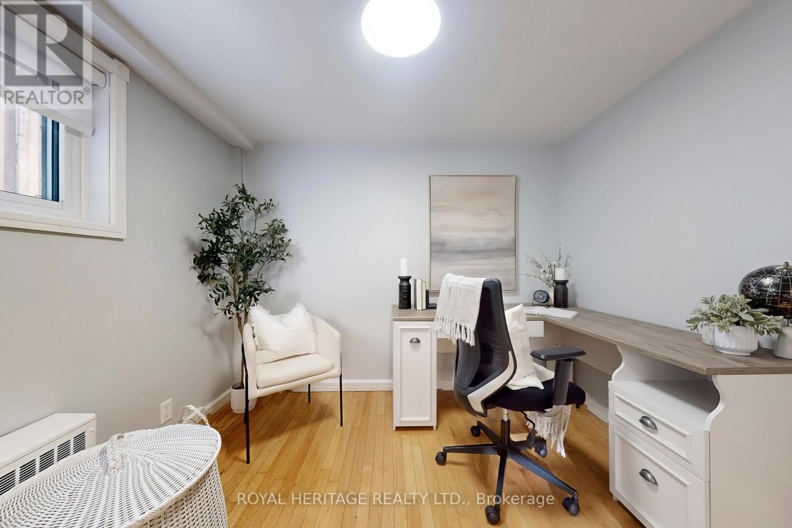 












233 PALACE STREET

,
Whitby (Downtown Whitby),




Ontario
L1N5G1

