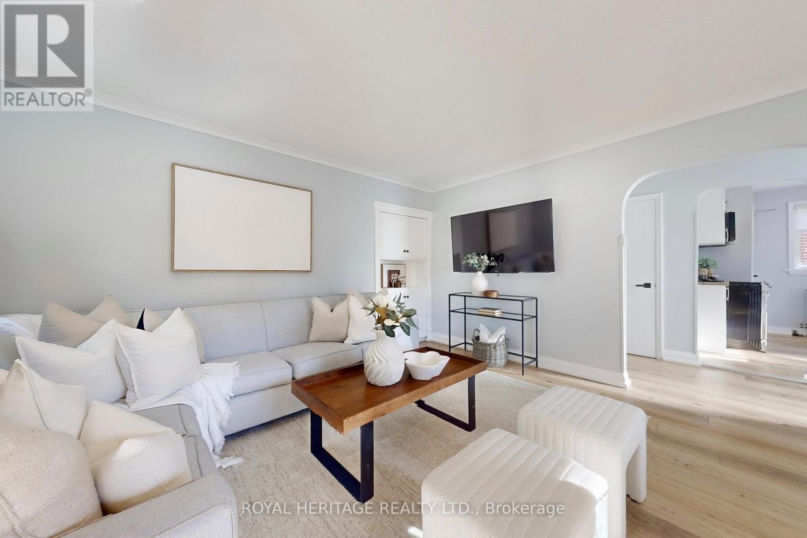 












233 PALACE STREET

,
Whitby (Downtown Whitby),




Ontario
L1N5G1

