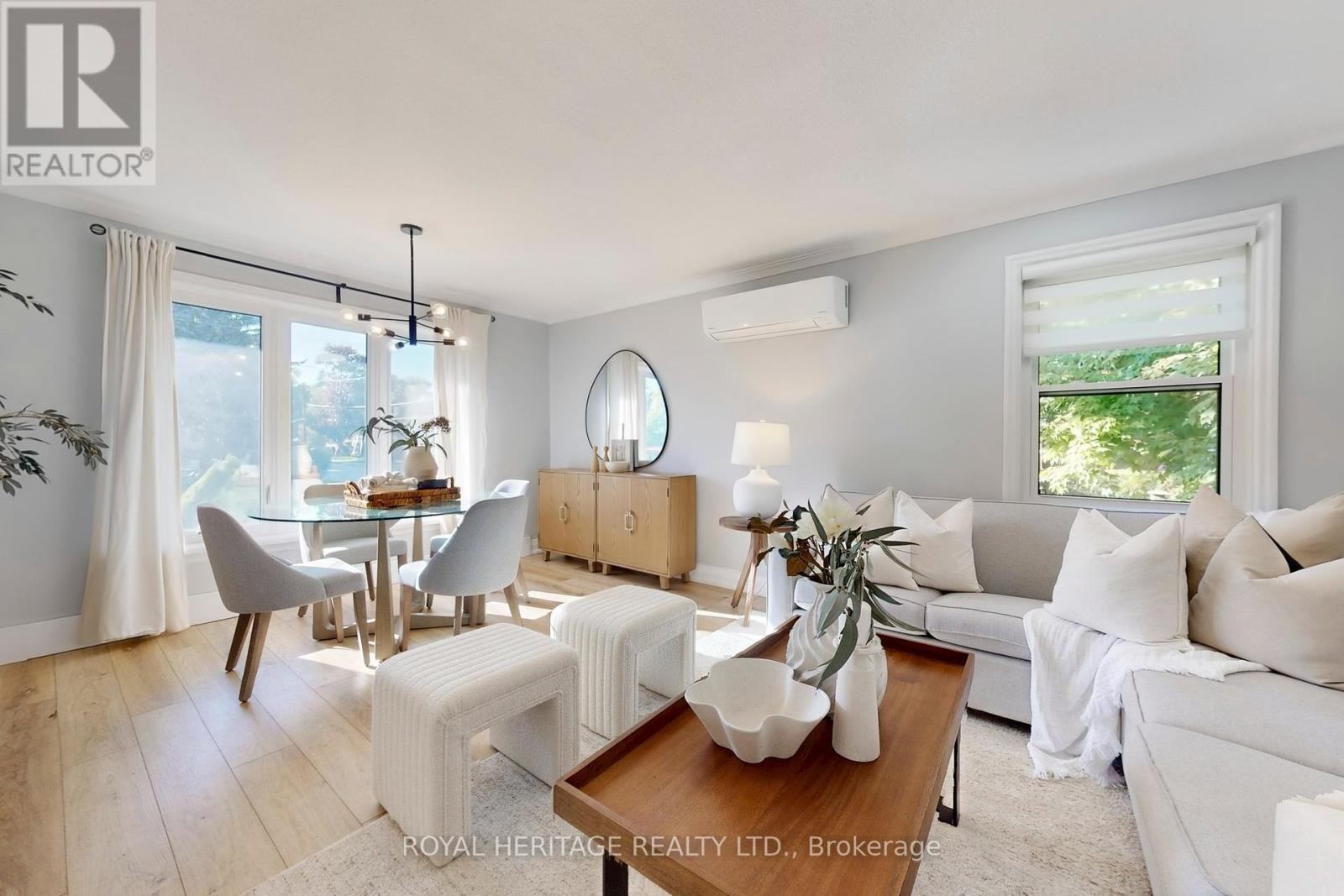 












233 PALACE STREET

,
Whitby (Downtown Whitby),




Ontario
L1N5G1

