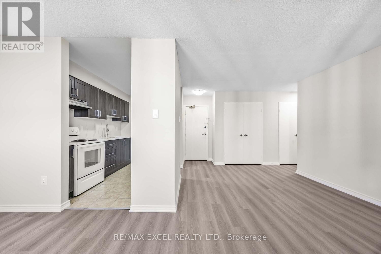 












817 - 100 DUNDALK DRIVE

,
Toronto (Dorset Park),




Ontario
M1P4V2

