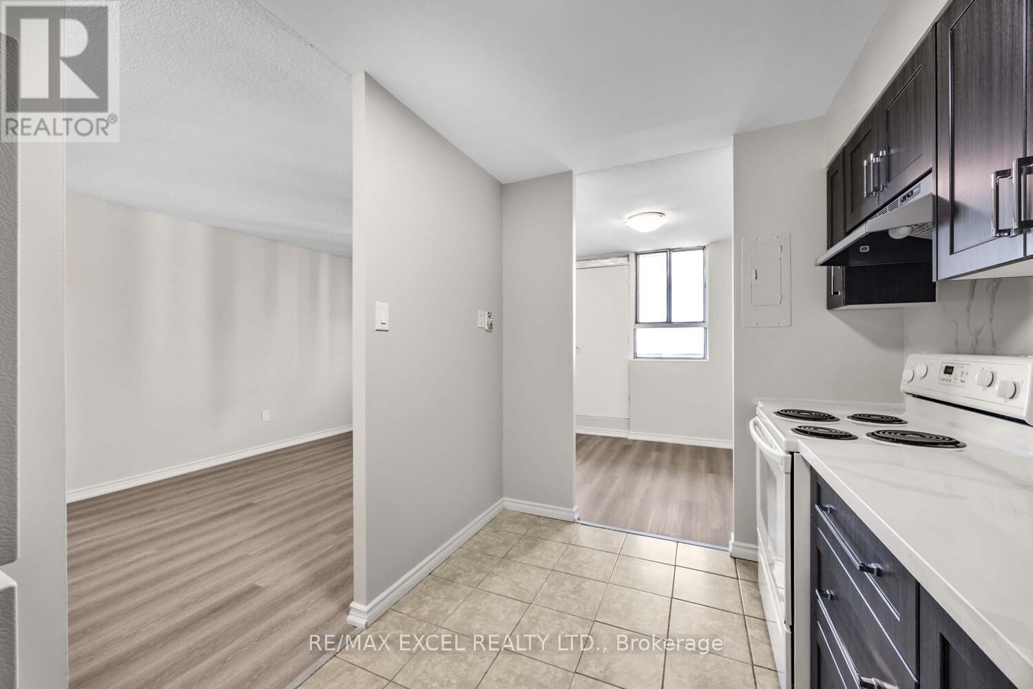 












817 - 100 DUNDALK DRIVE

,
Toronto (Dorset Park),




Ontario
M1P4V2

