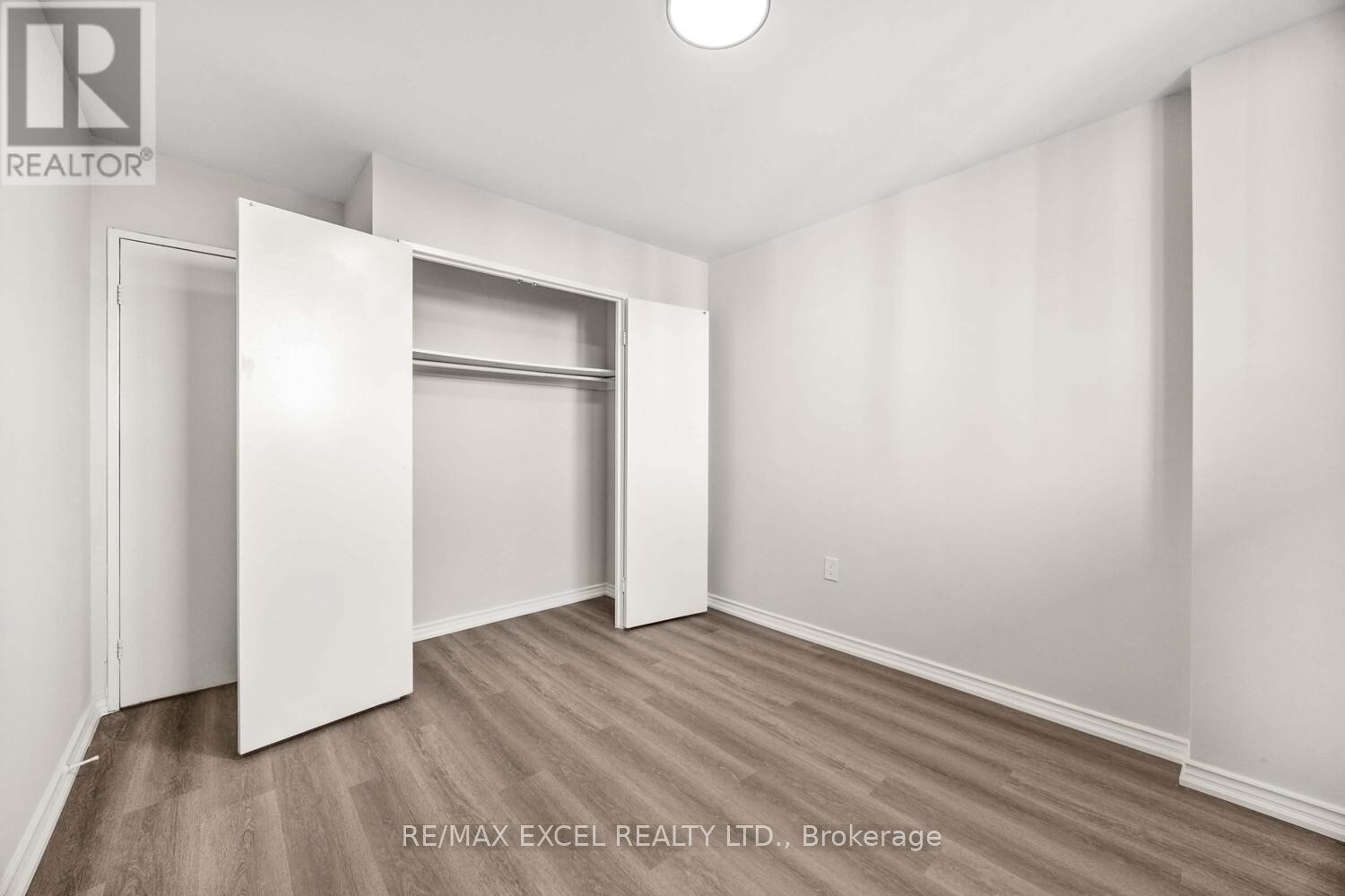 












817 - 100 DUNDALK DRIVE

,
Toronto (Dorset Park),




Ontario
M1P4V2

