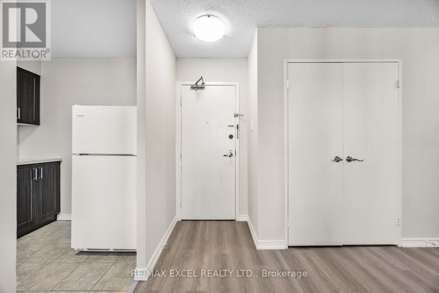 












817 - 100 DUNDALK DRIVE

,
Toronto (Dorset Park),




Ontario
M1P4V2

