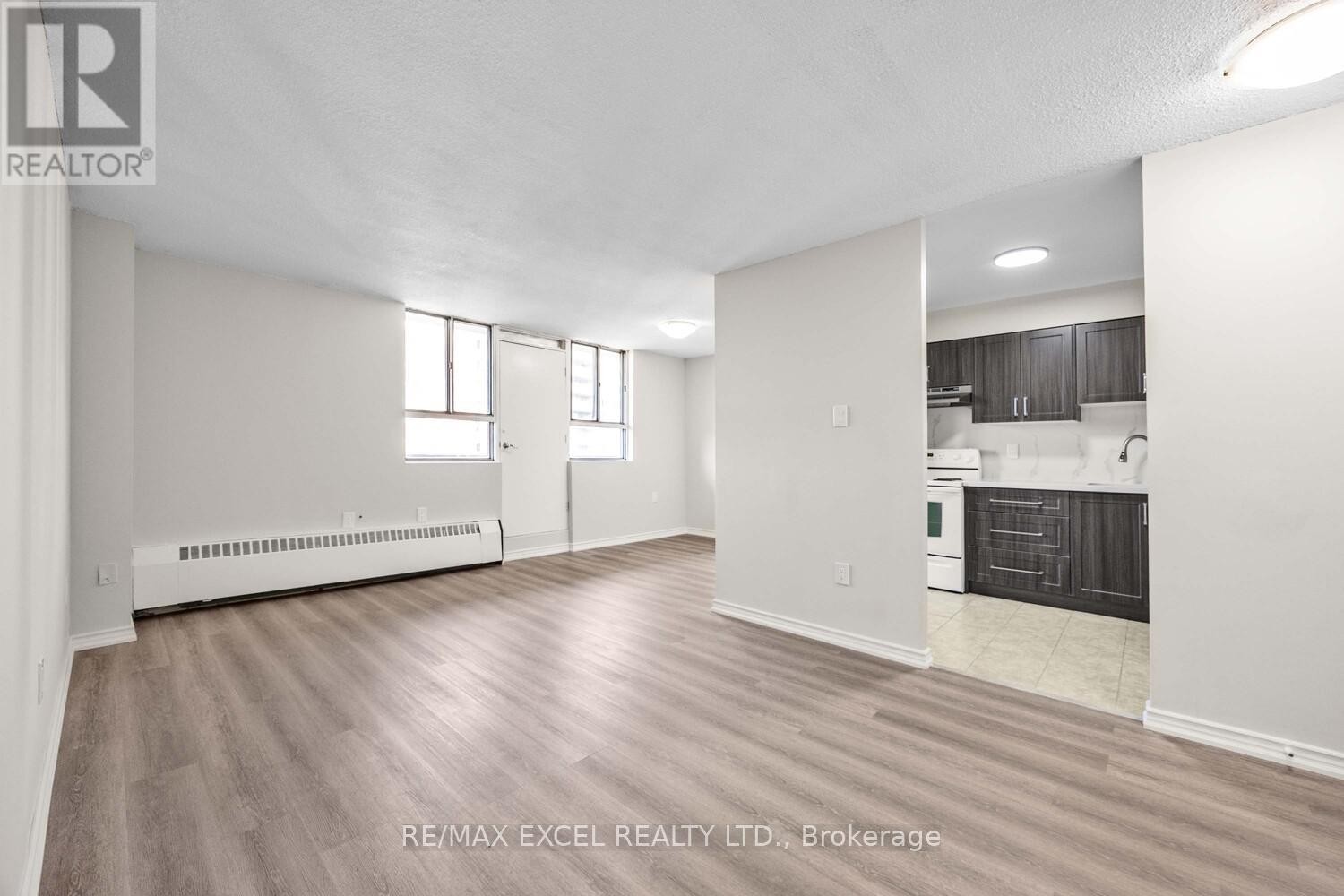 












817 - 100 DUNDALK DRIVE

,
Toronto (Dorset Park),




Ontario
M1P4V2

