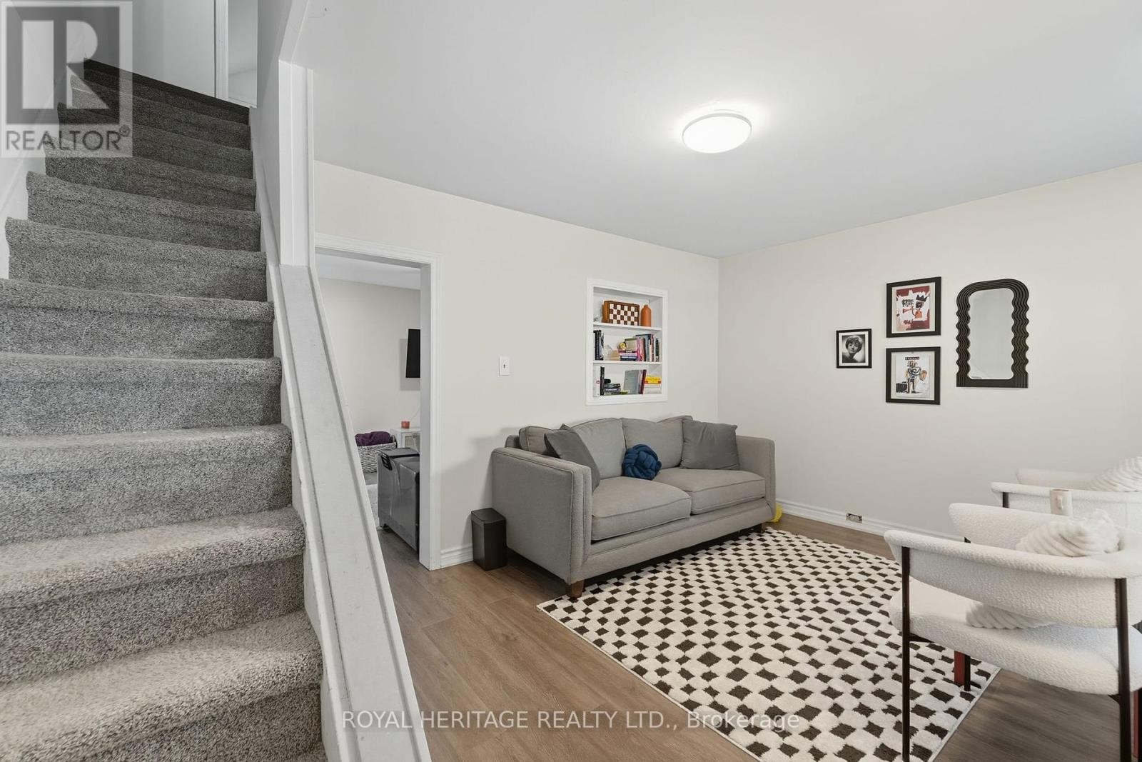 












228 COURT STREET

,
Oshawa (Central),




Ontario
L1H4W7

