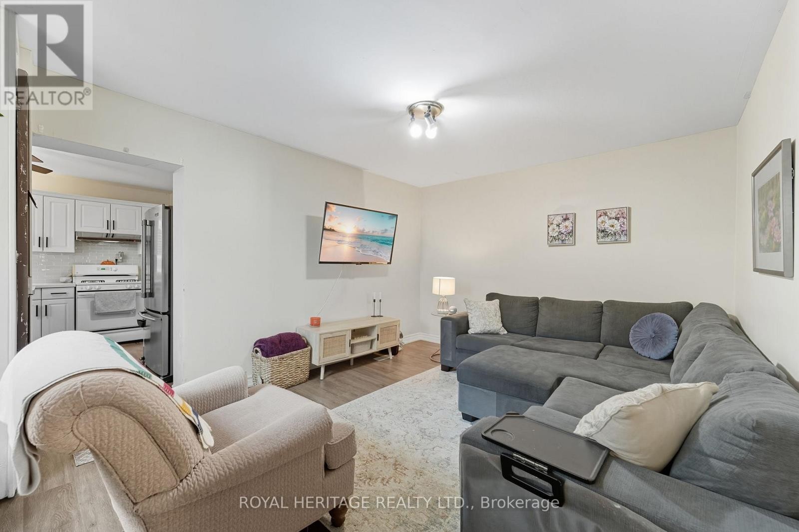 












228 COURT STREET

,
Oshawa (Central),




Ontario
L1H4W7

