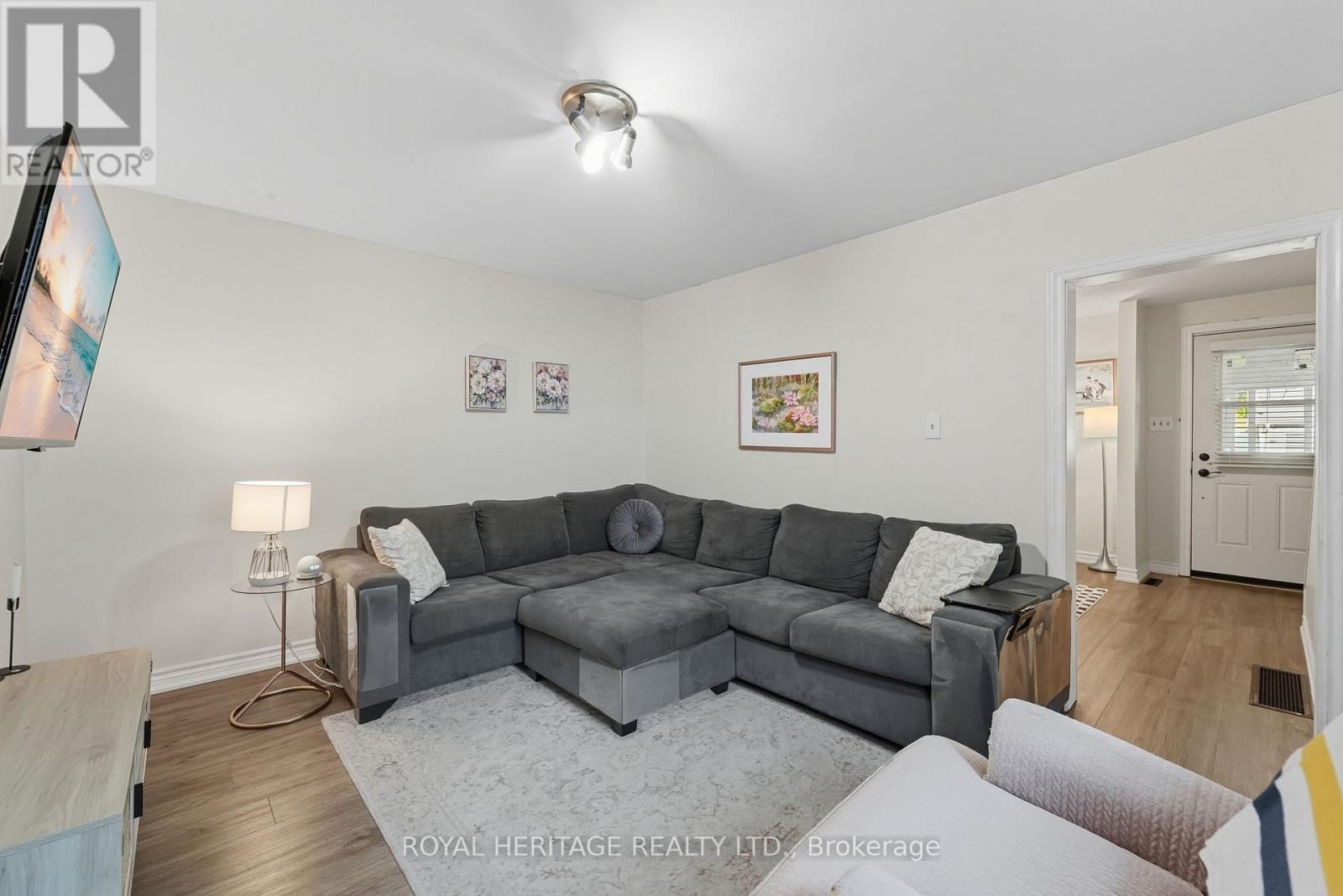 












228 COURT STREET

,
Oshawa (Central),




Ontario
L1H4W7

