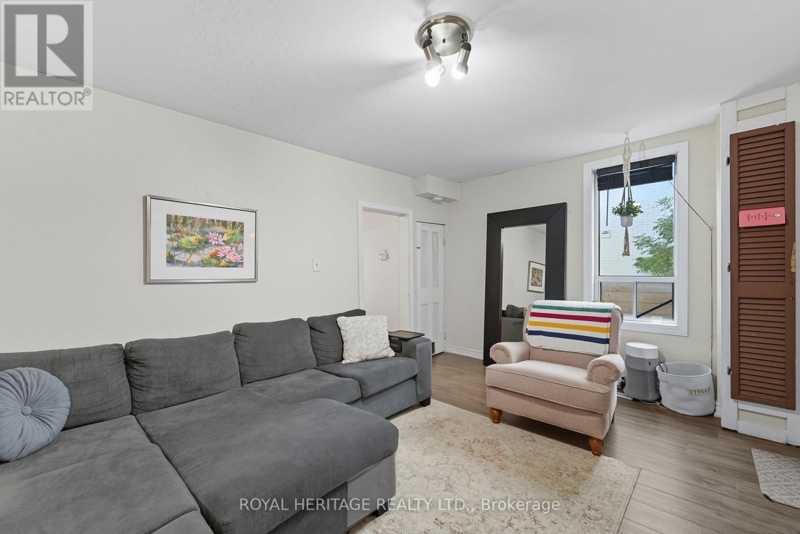 












228 COURT STREET

,
Oshawa (Central),




Ontario
L1H4W7

