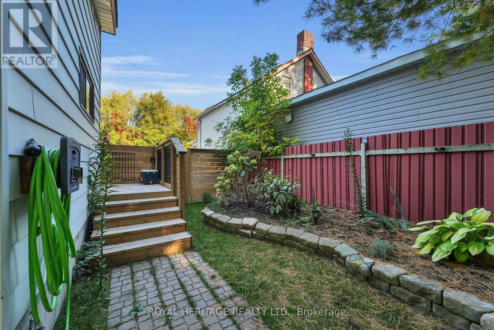 












228 COURT STREET

,
Oshawa (Central),




Ontario
L1H4W7

