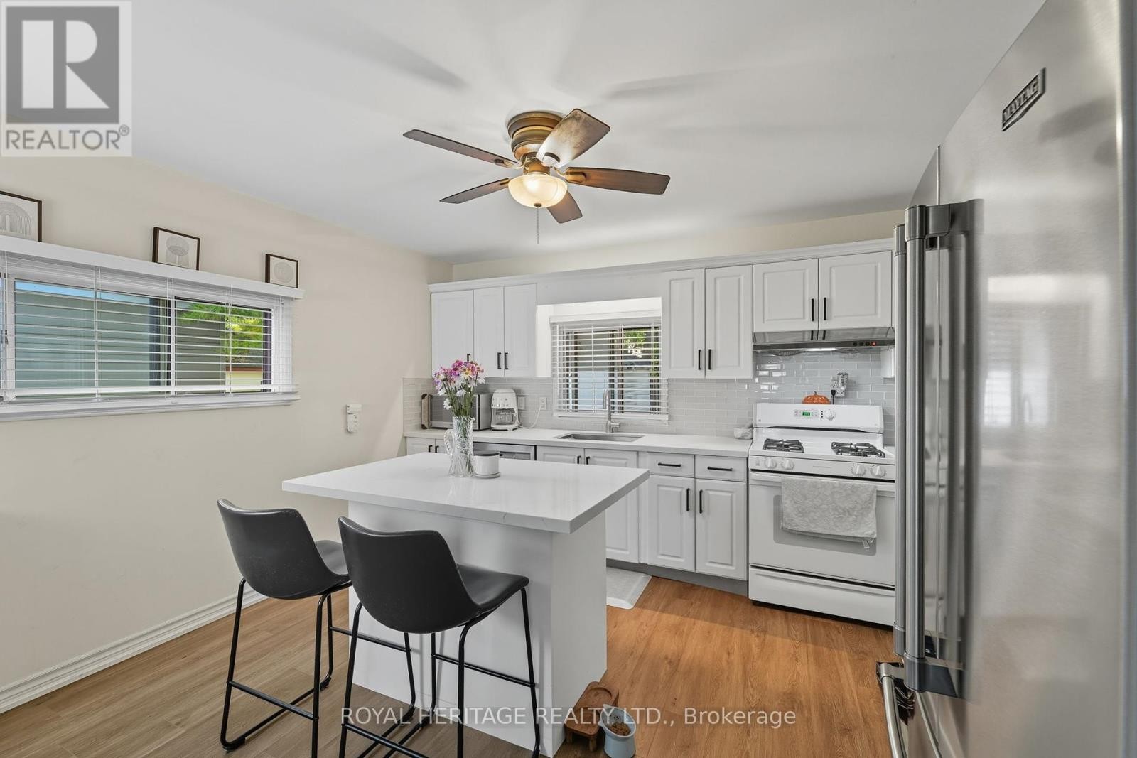 












228 COURT STREET

,
Oshawa (Central),




Ontario
L1H4W7

