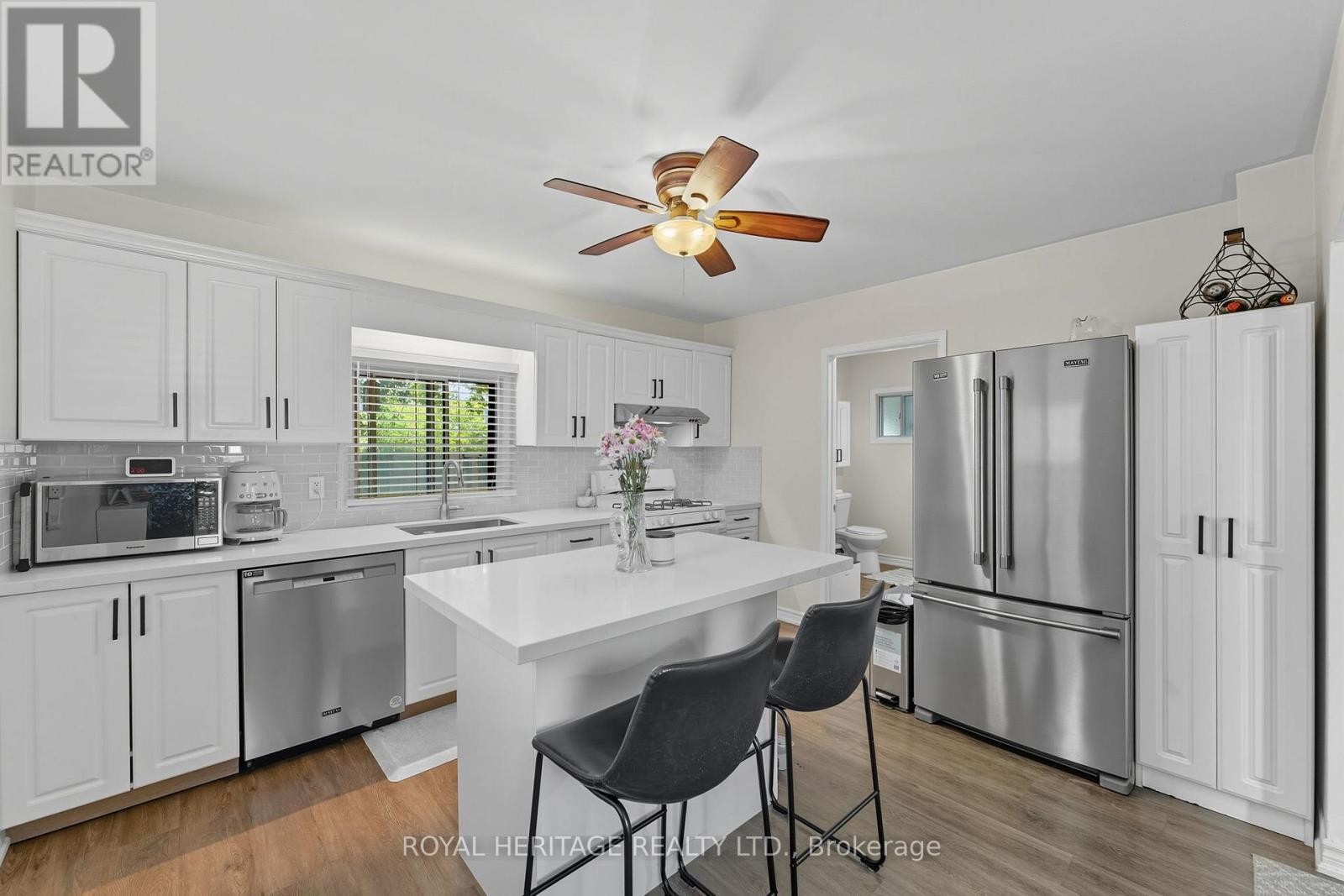 












228 COURT STREET

,
Oshawa (Central),




Ontario
L1H4W7

