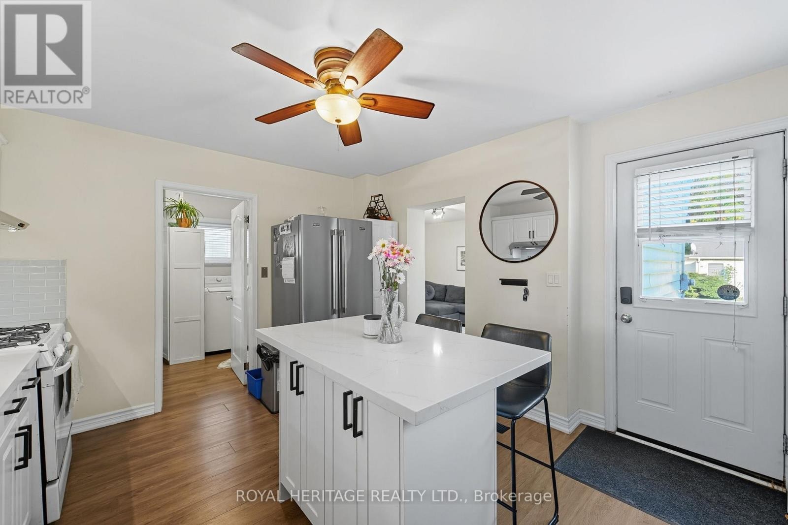 












228 COURT STREET

,
Oshawa (Central),




Ontario
L1H4W7

