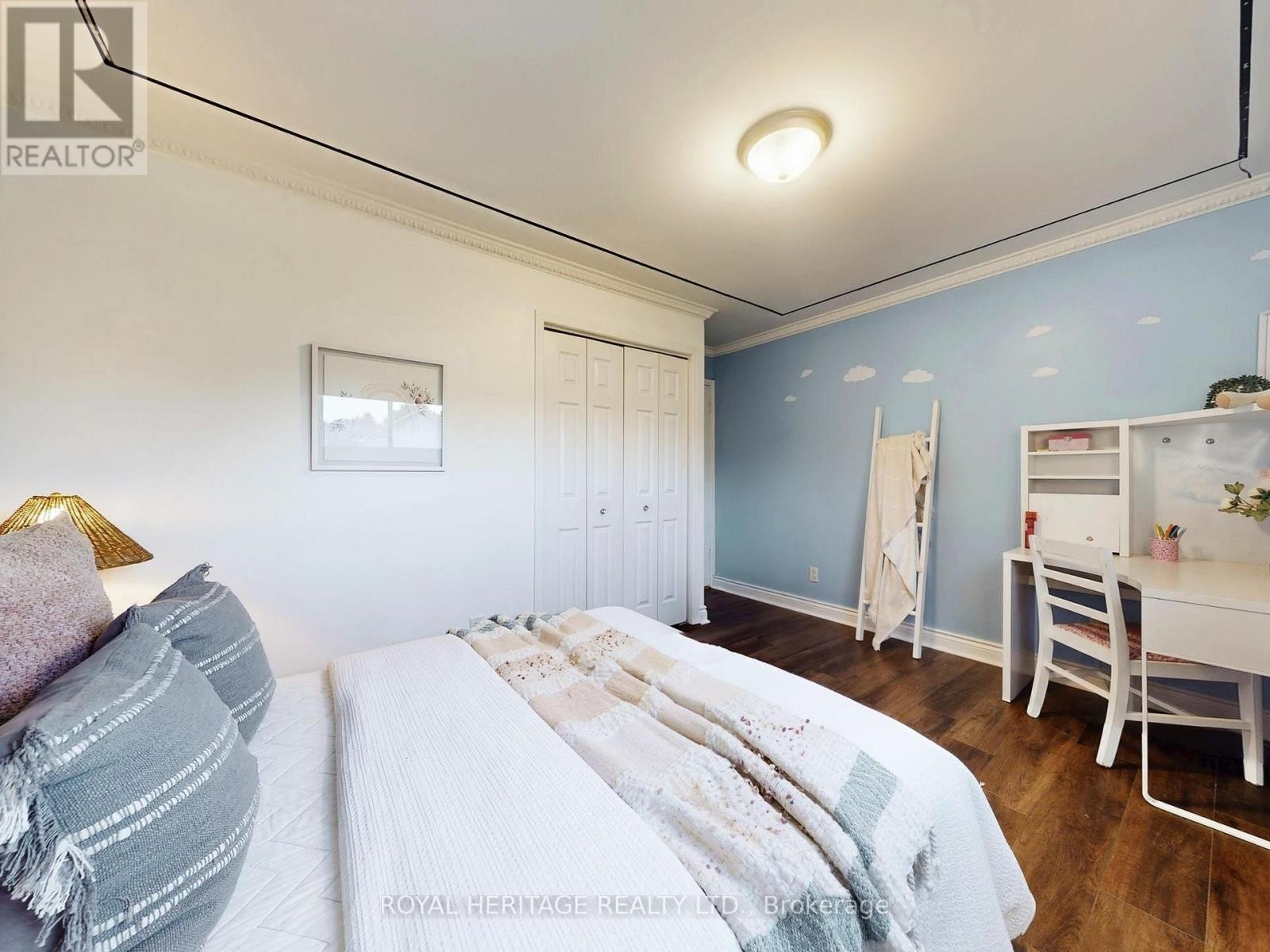 












138 WILLIAM STEPHENSON DRIVE

,
Whitby (Blue Grass Meadows),




Ontario
L1N8V3

