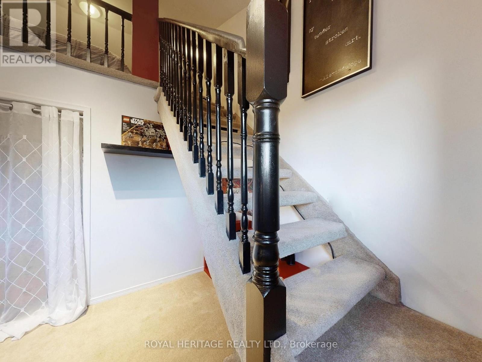 












138 WILLIAM STEPHENSON DRIVE

,
Whitby (Blue Grass Meadows),




Ontario
L1N8V3

