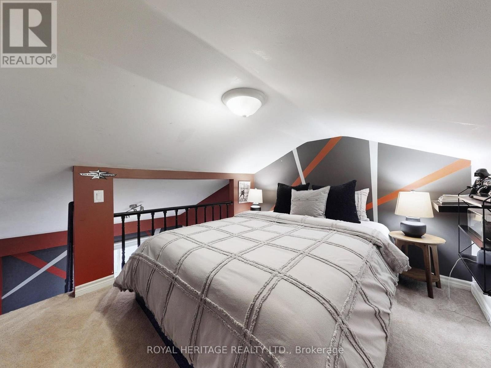 












138 WILLIAM STEPHENSON DRIVE

,
Whitby (Blue Grass Meadows),




Ontario
L1N8V3

