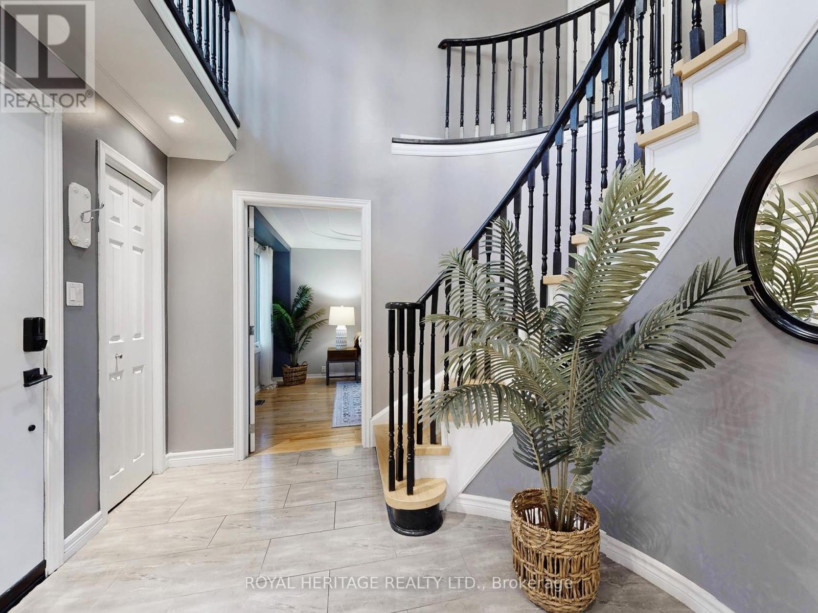 












138 WILLIAM STEPHENSON DRIVE

,
Whitby (Blue Grass Meadows),




Ontario
L1N8V3

