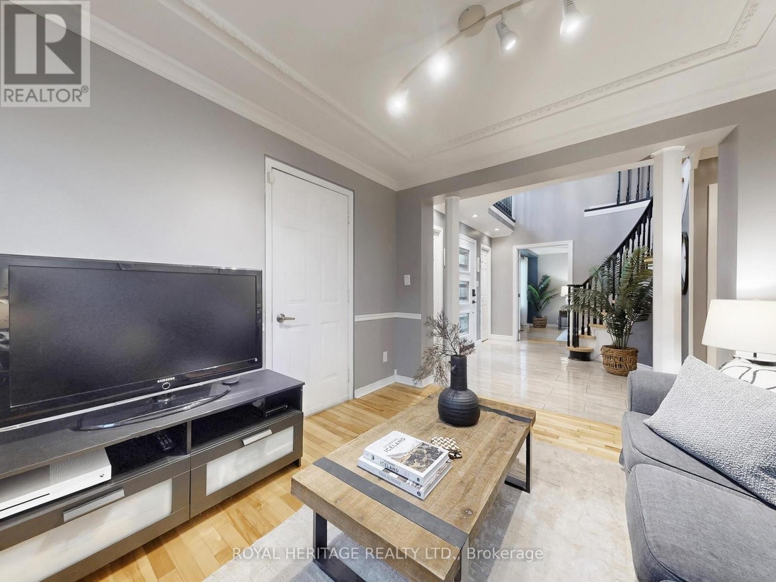 












138 WILLIAM STEPHENSON DRIVE

,
Whitby (Blue Grass Meadows),




Ontario
L1N8V3

