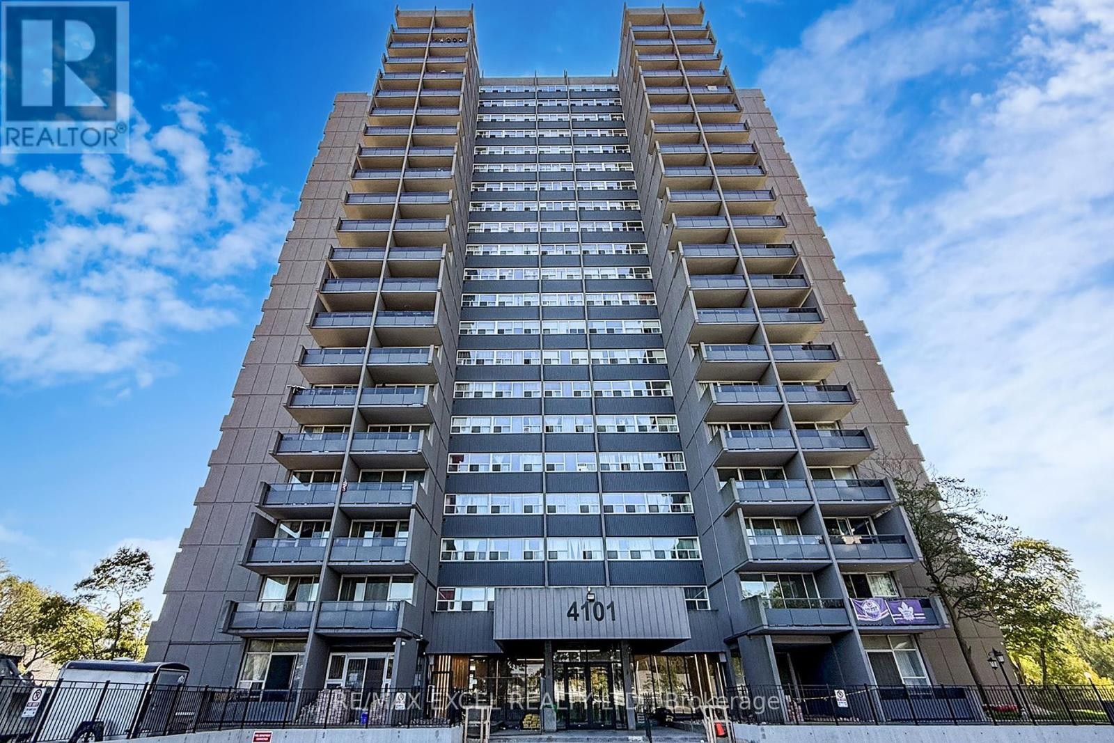 












1708 - 4101 SHEPPARD AVENUE E

,
Toronto (Agincourt South-Malvern West),




Ontario
M1S3H3

