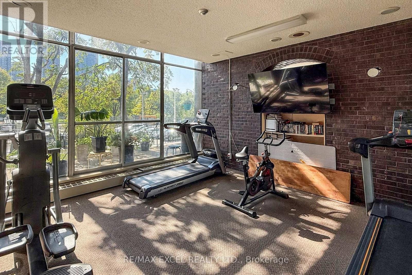 












1708 - 4101 SHEPPARD AVENUE E

,
Toronto (Agincourt South-Malvern West),




Ontario
M1S3H3


