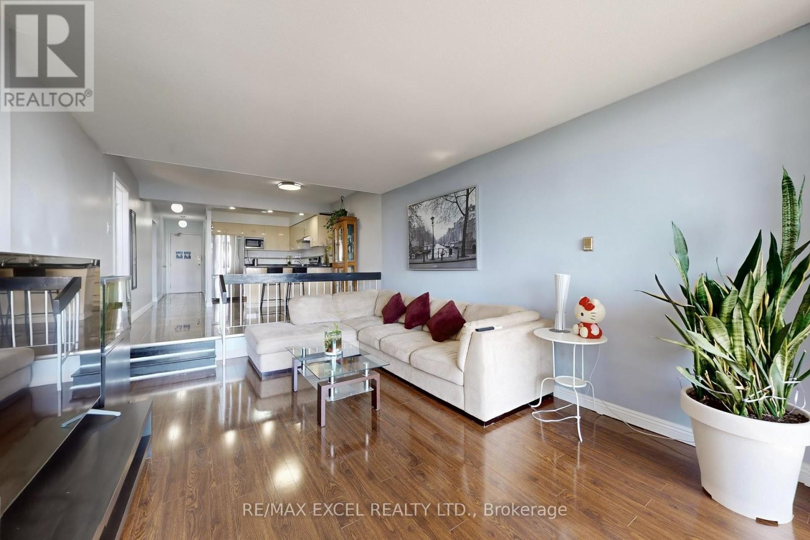 












1708 - 4101 SHEPPARD AVENUE E

,
Toronto (Agincourt South-Malvern West),




Ontario
M1S3H3

