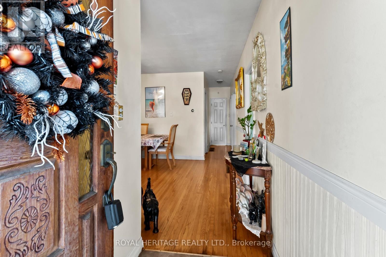 












42 BILLINGSGATE CRESCENT

,
Ajax (South East),




Ontario
L1S2R8

