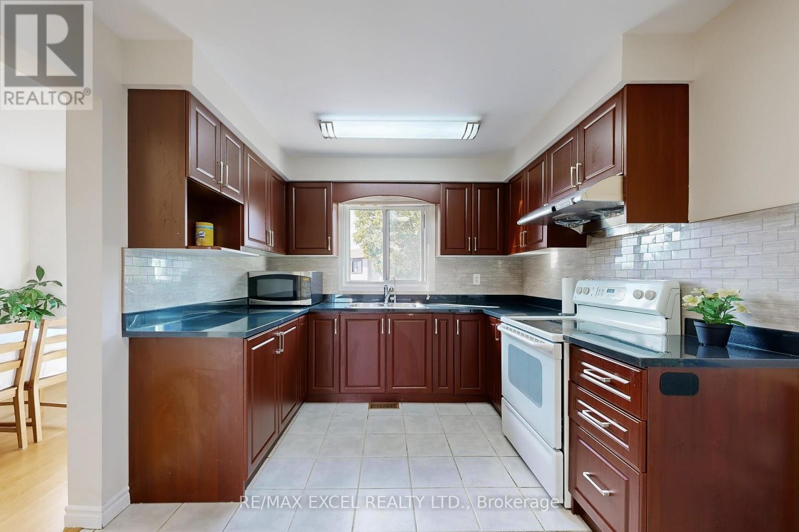 












98 - 24 FUNDY BAY BOULEVARD

,
Toronto (Steeles),




Ontario
M1W3A4

